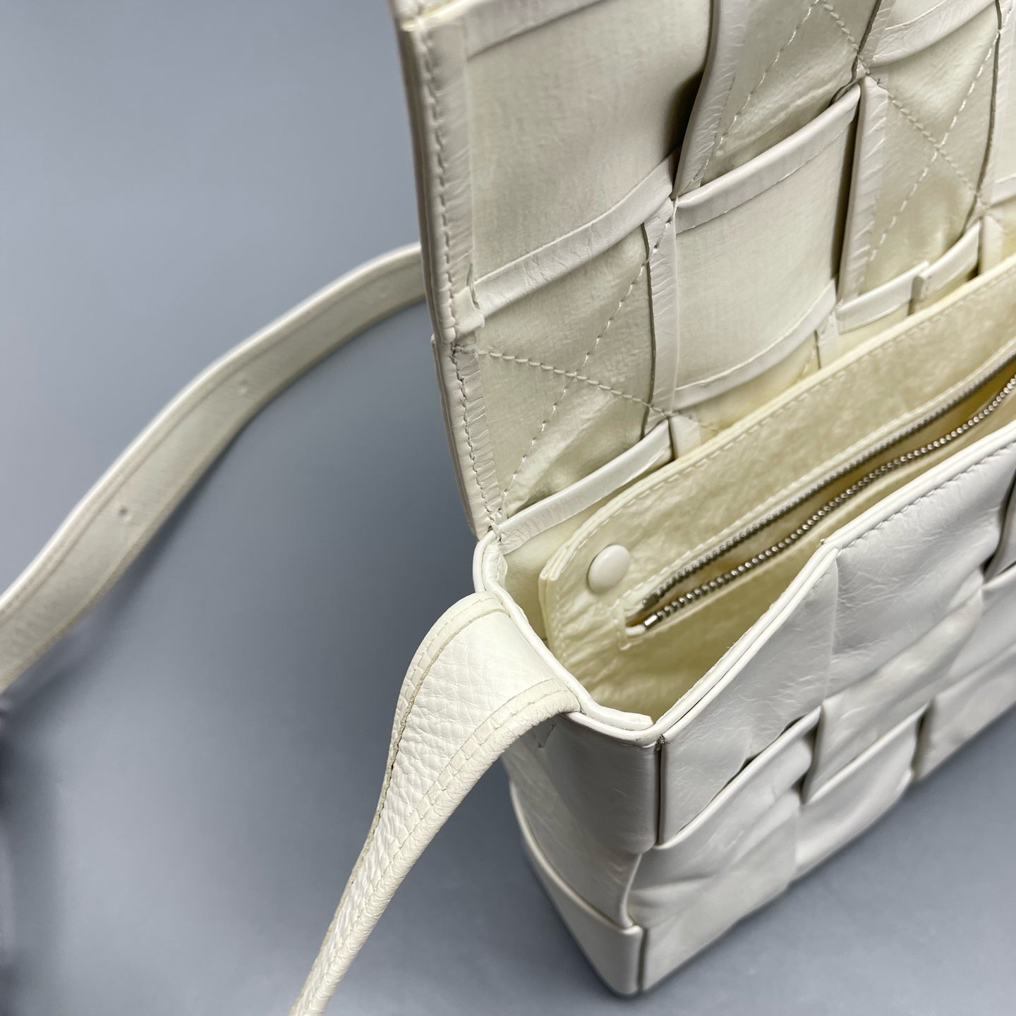 Bottega Veneta - Cassette - Leather - White - (mini)