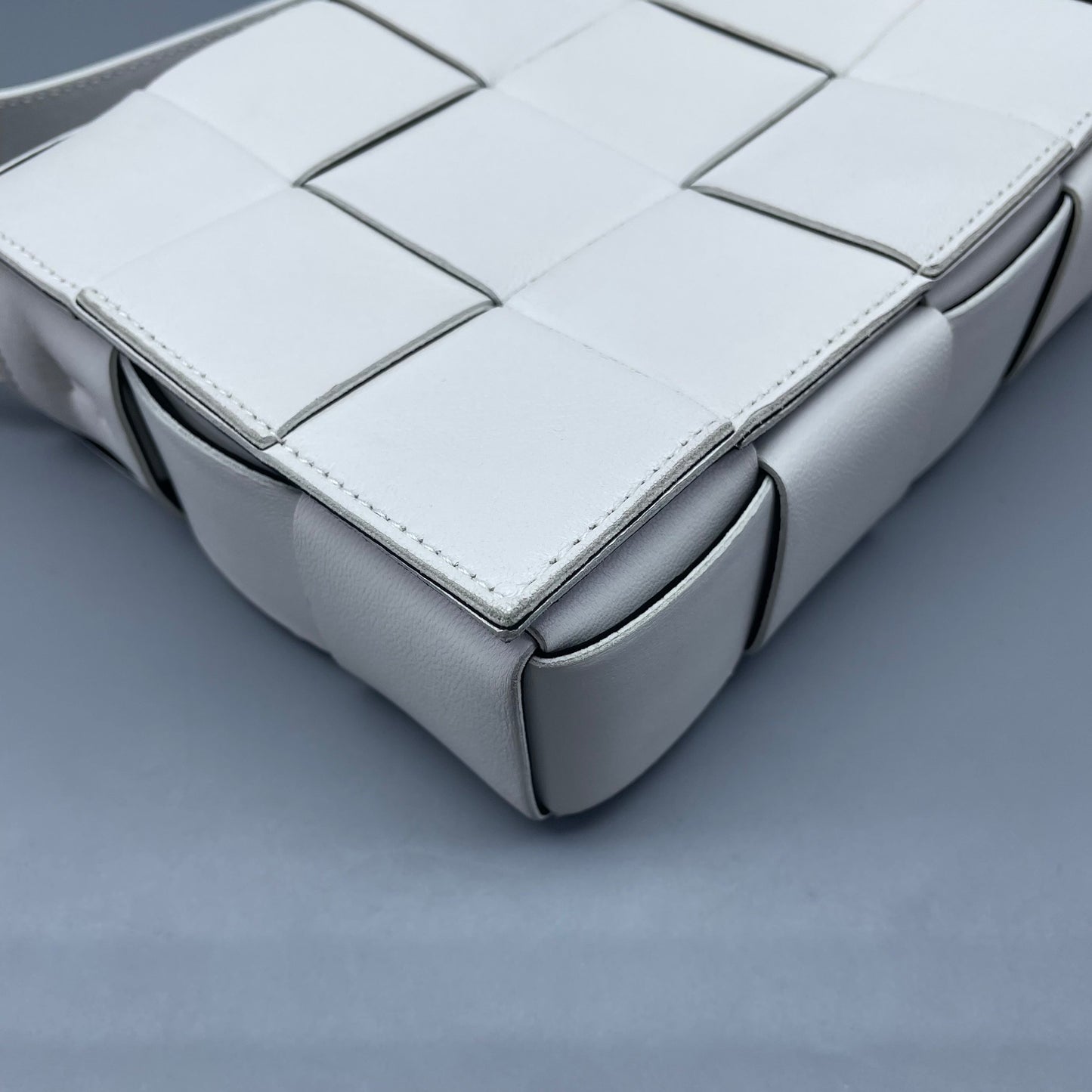 Bottega Veneta - Cassette - Leather - White - (small)