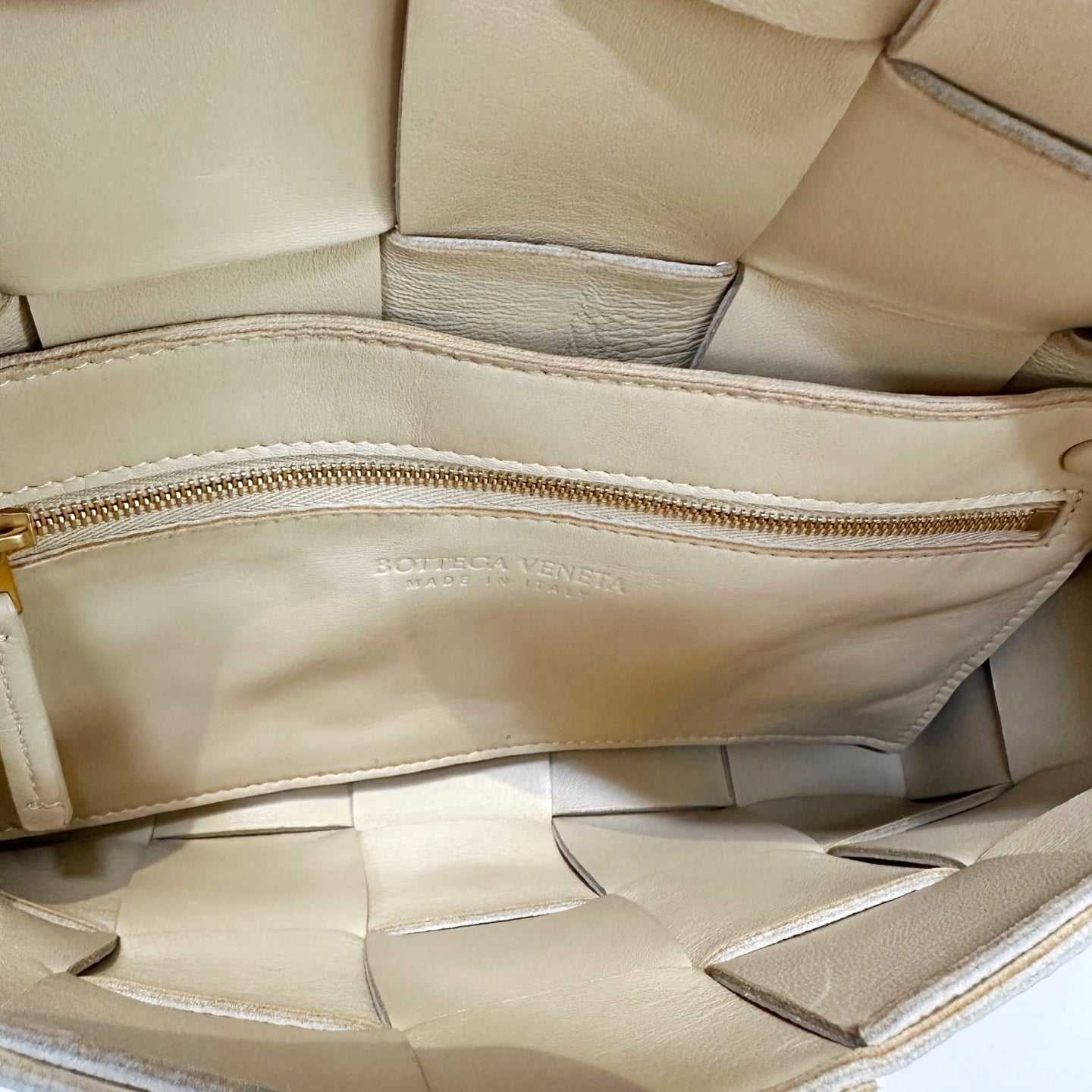 Bottega Veneta - Cassette - Leather - Yellow - (medium)