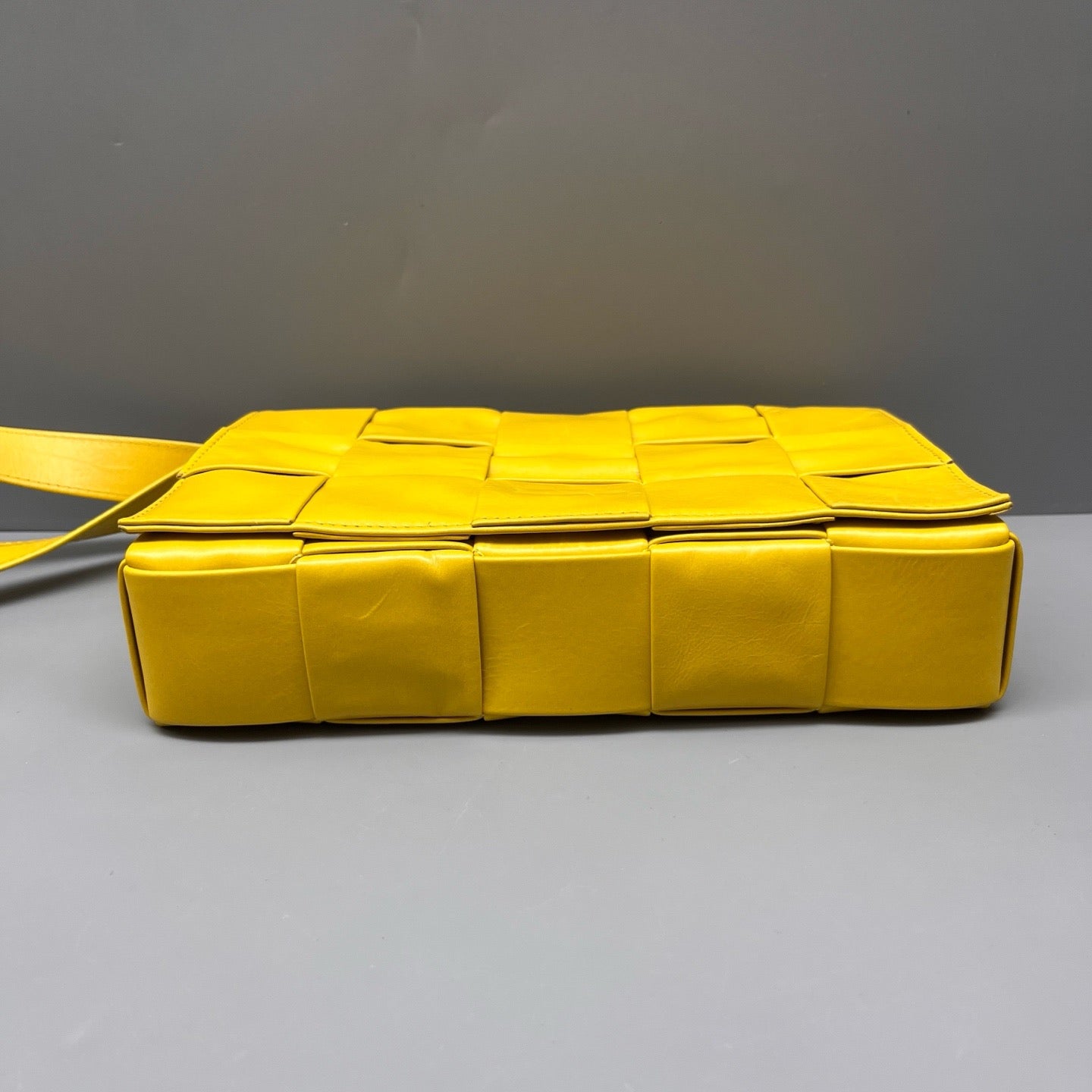 Bottega Veneta - Cassette - Leather - Yellow - (small)