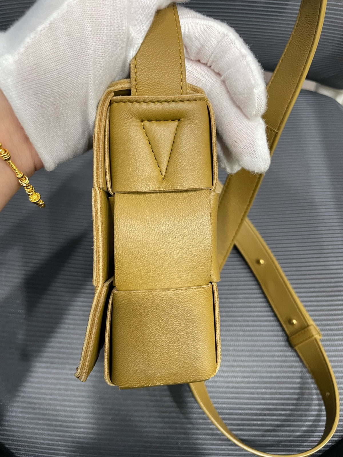 Bottega Veneta - Cassette - Leather - Yellow - (small)