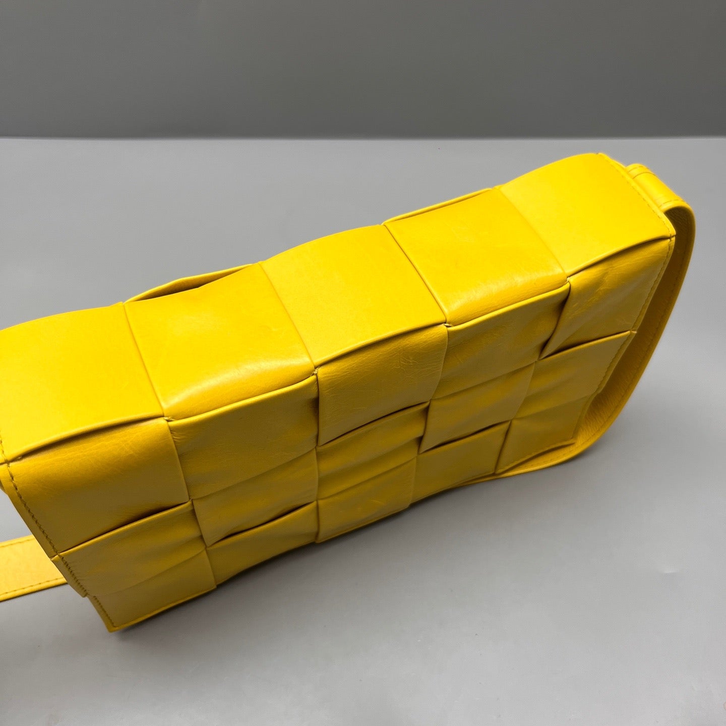 Bottega Veneta - Cassette - Leather - Yellow - (small)