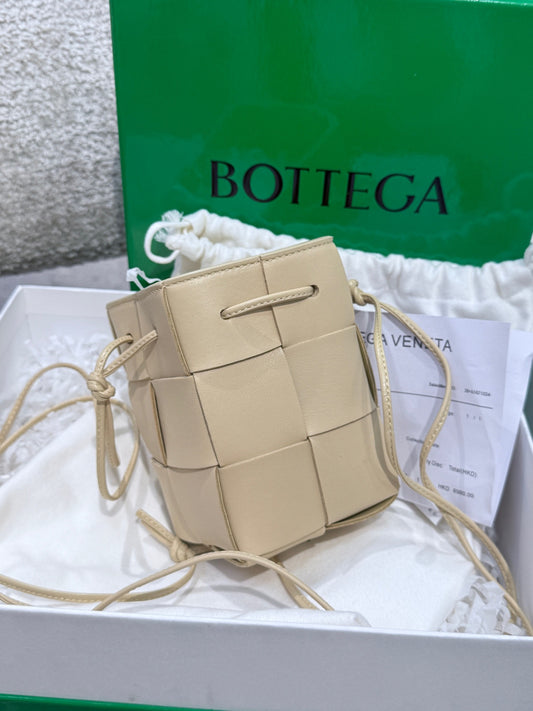 Bottega Veneta - Cassette Mini - Leather - Beige - (mini)