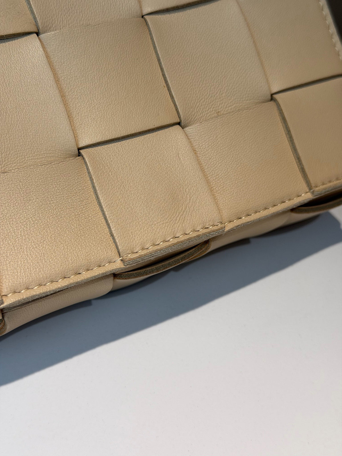 Bottega Veneta - Cassette Mini - Leather - Beige - (mini)