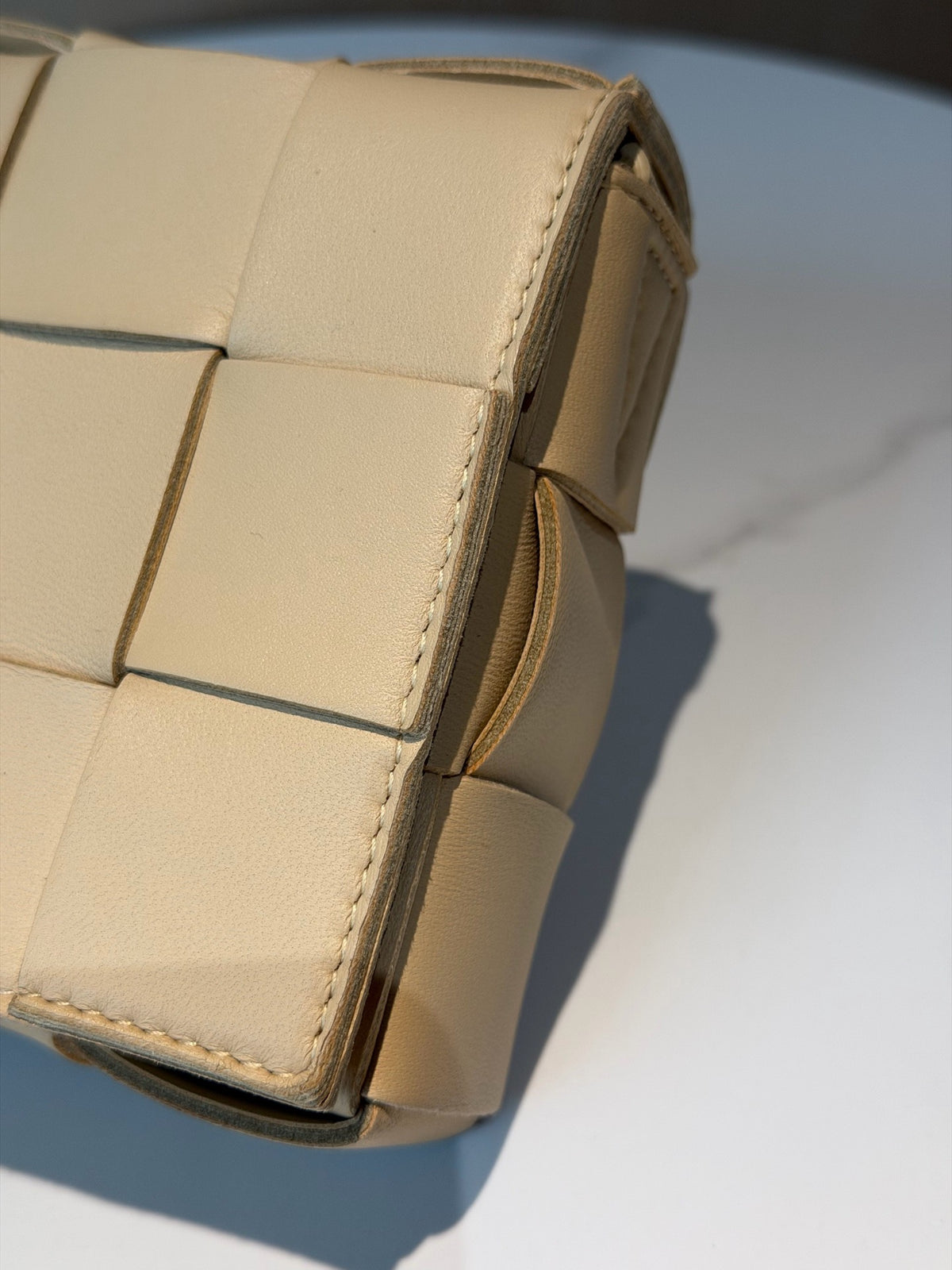 Bottega Veneta - Cassette Mini - Leather - Beige - (mini)