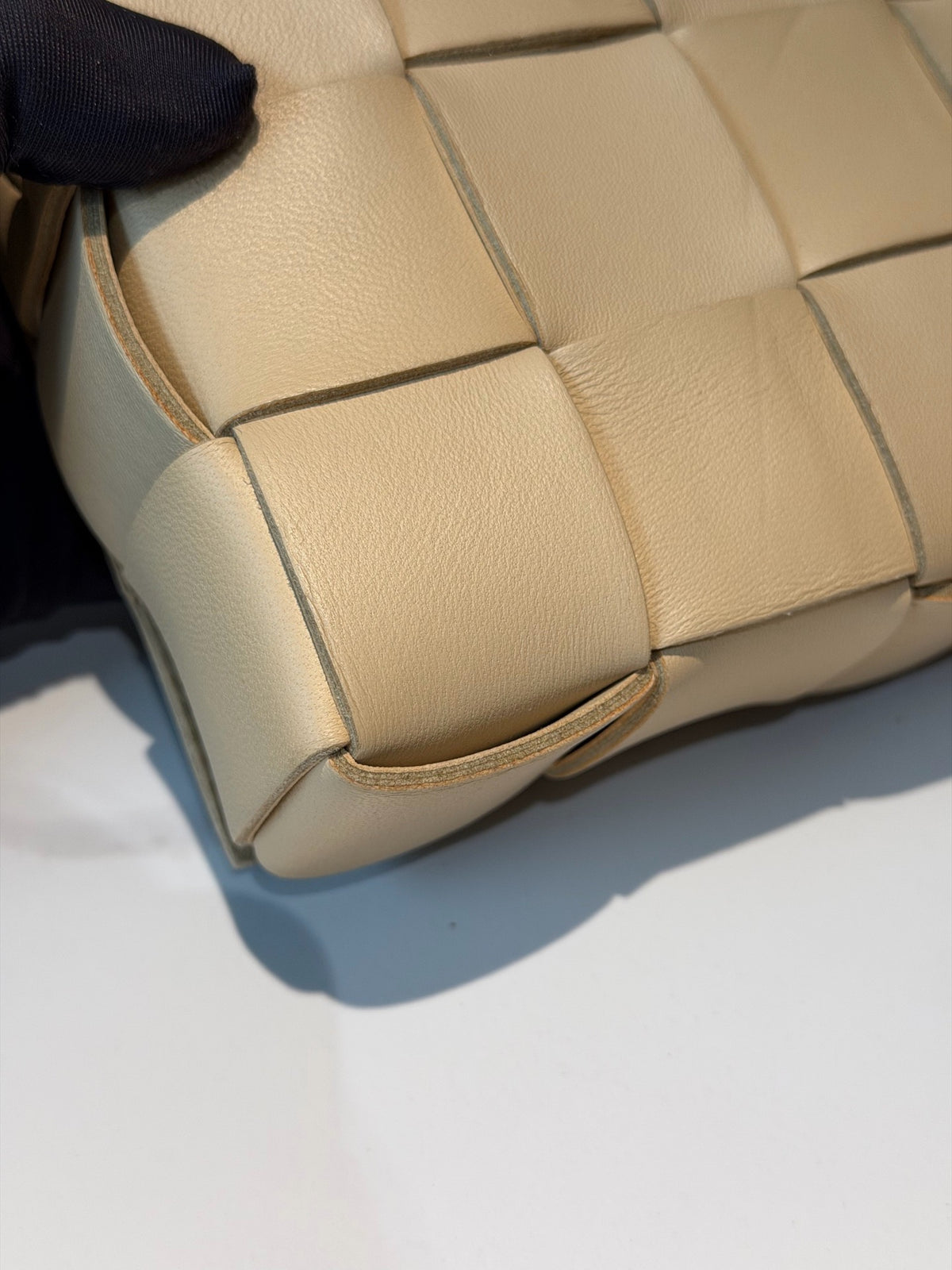 Bottega Veneta - Cassette Mini - Leather - Beige - (mini)