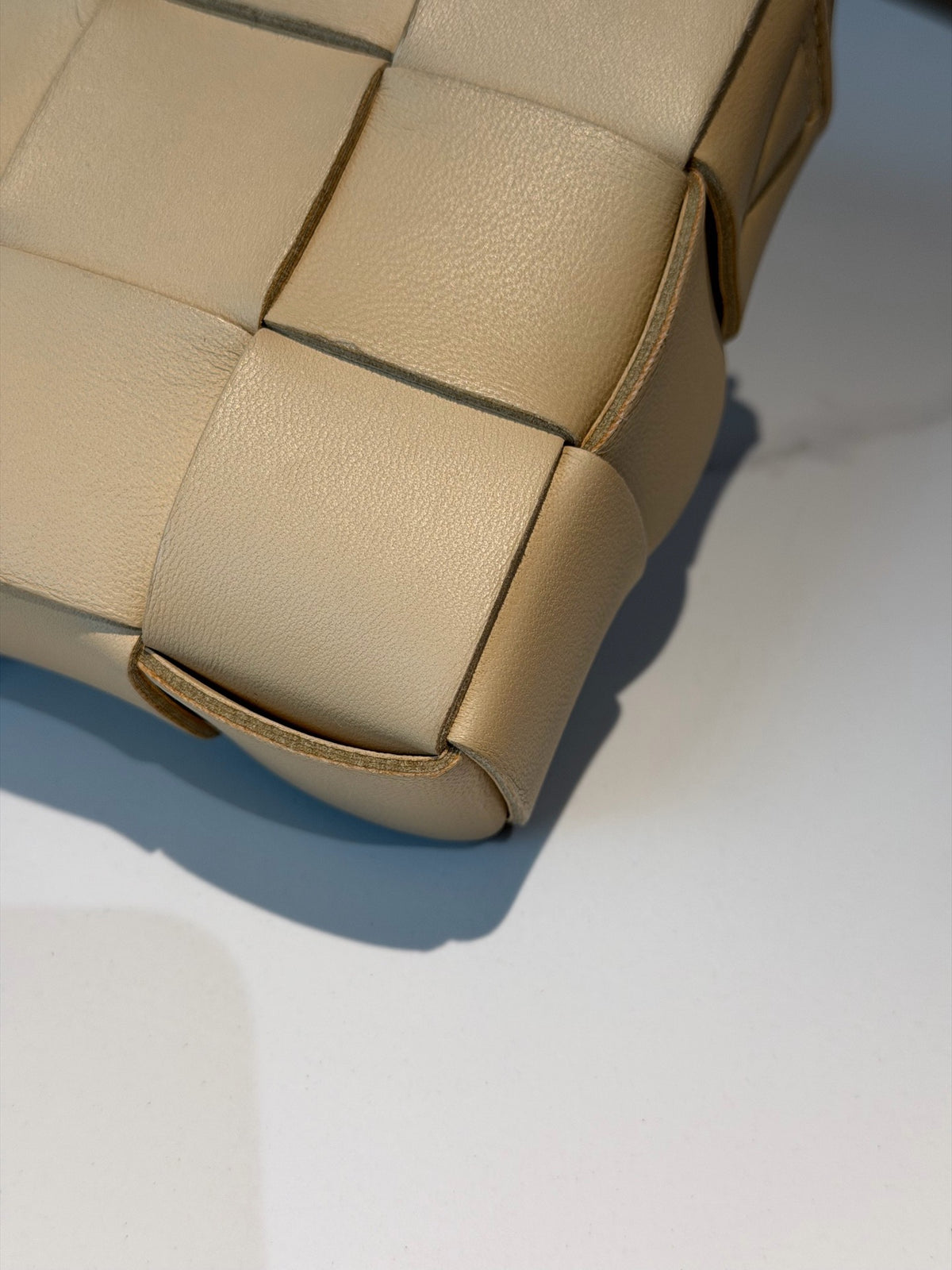 Bottega Veneta - Cassette Mini - Leather - Beige - (mini)