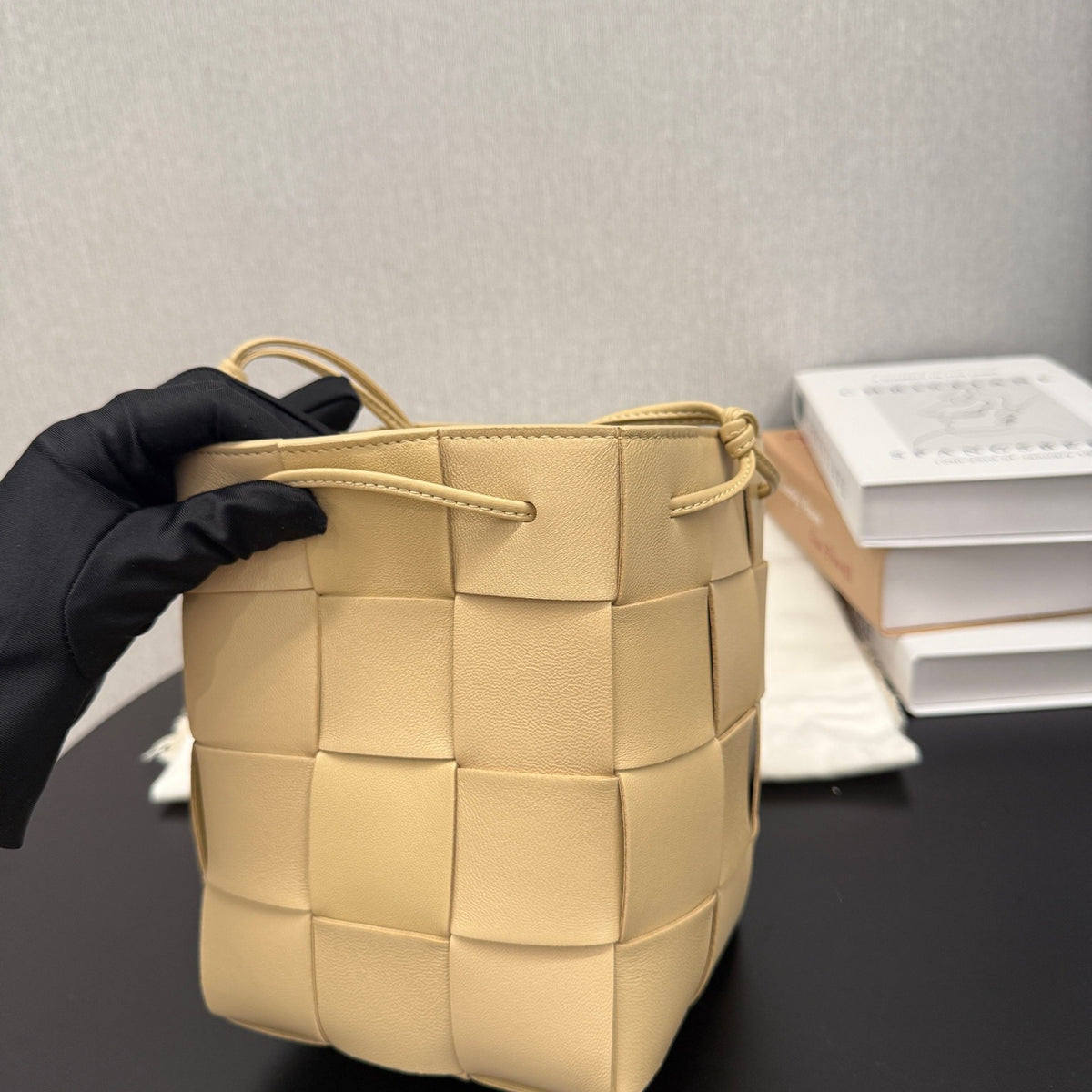 Bottega Veneta - Cassette Small - Leather - Beige - (small)