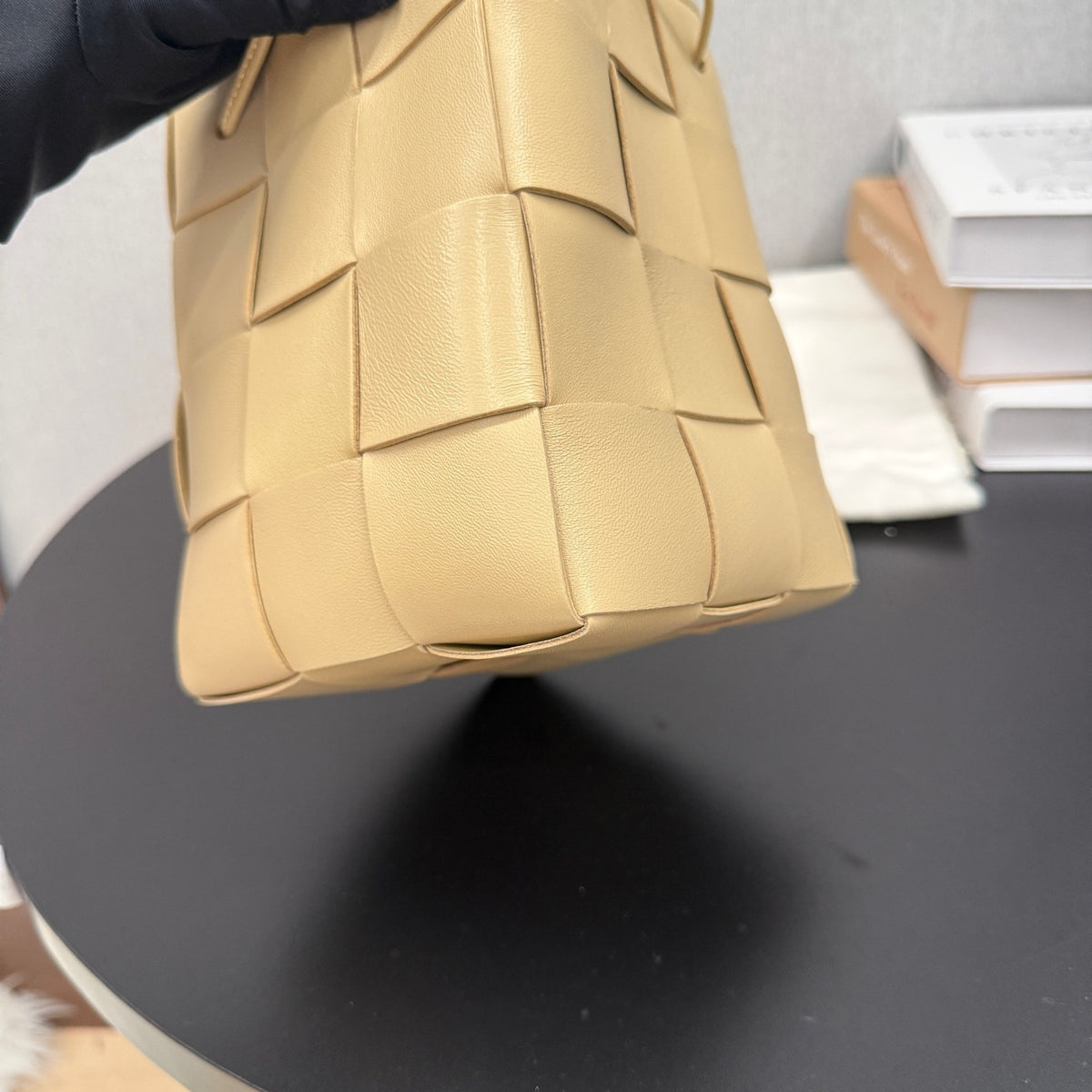 Bottega Veneta - Cassette Small - Leather - Beige - (small)