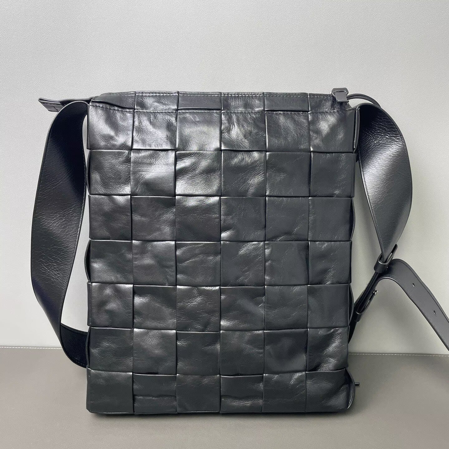 Bottega Veneta - Cassette Tote Crossbody - Leather - Black - (Large)