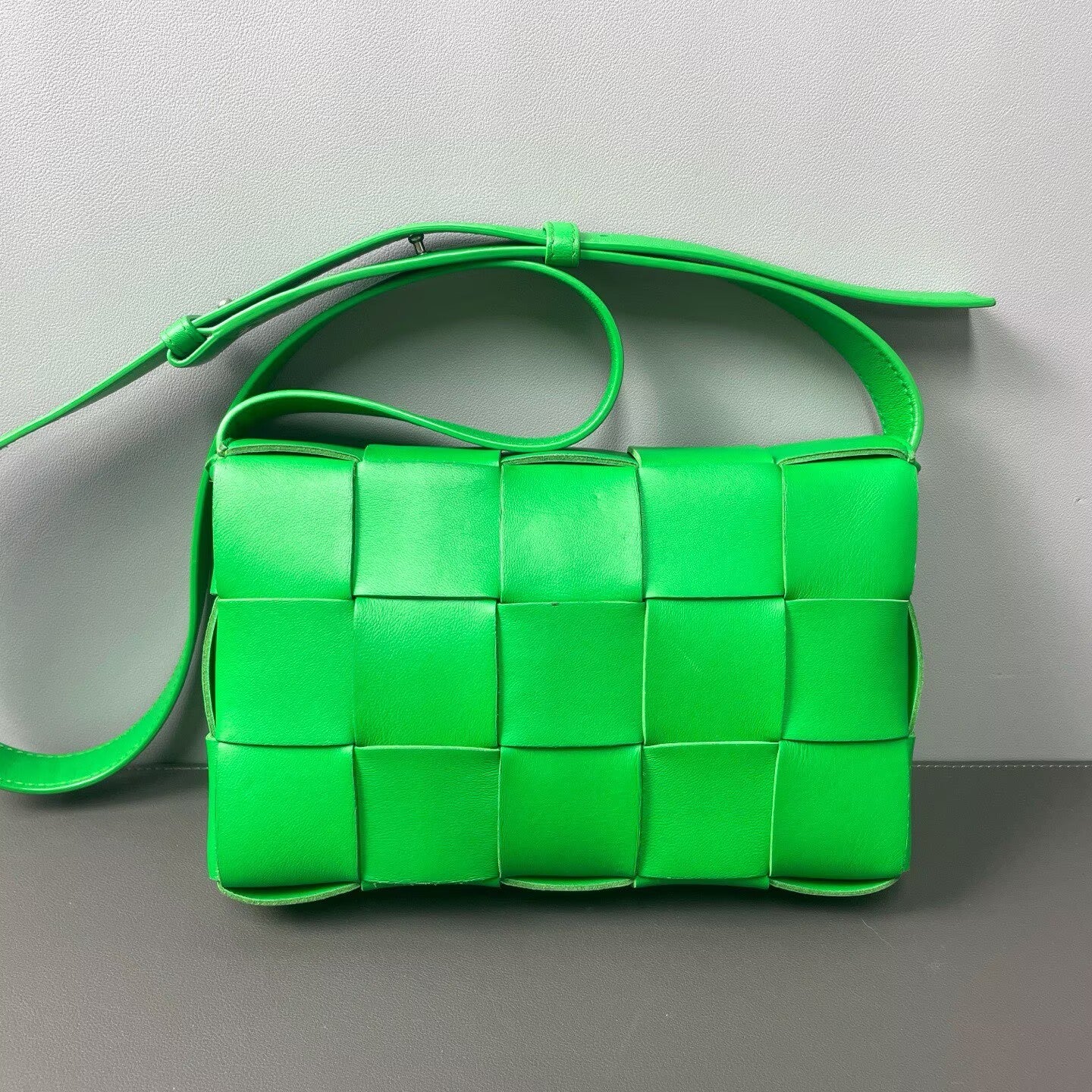 Bottega Veneta - Cassette - Woven leather - Green - (small)