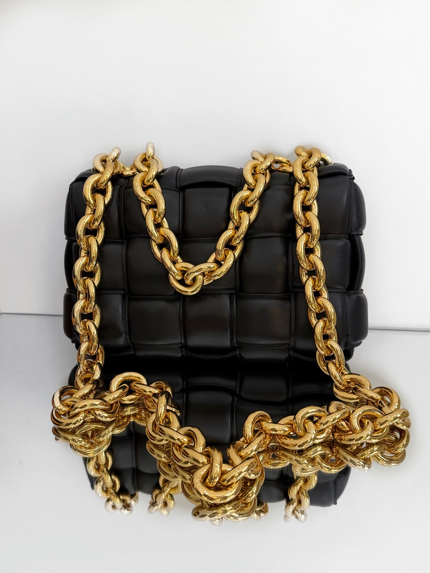 Bottega Veneta - Chain Cassette - Lambskin leather - Black - (medium)