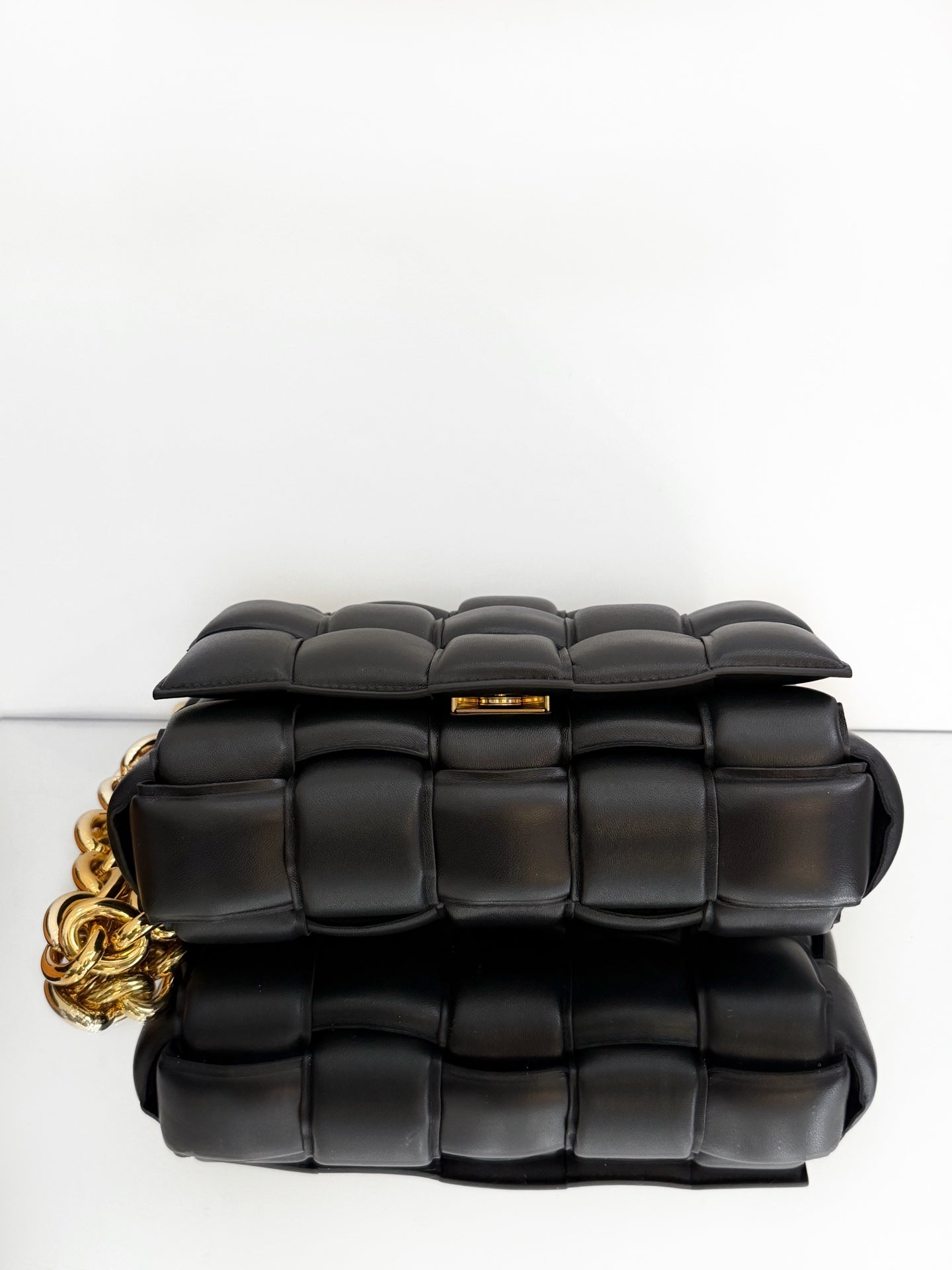 Bottega Veneta - Chain Cassette - Lambskin leather - Black - (medium)