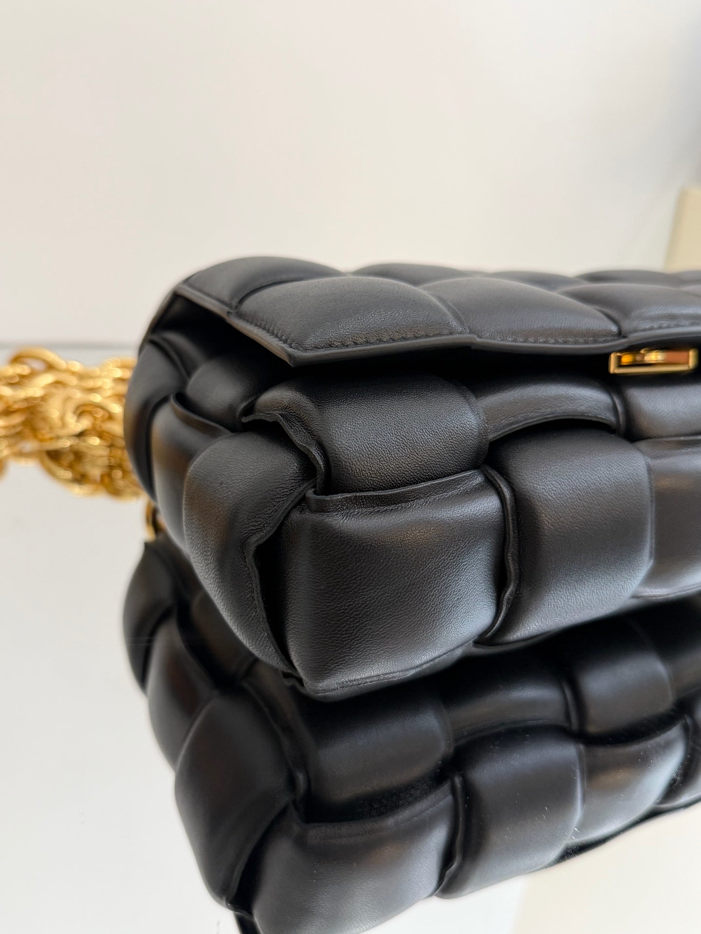 Bottega Veneta - Chain Cassette - Lambskin leather - Black - (medium)