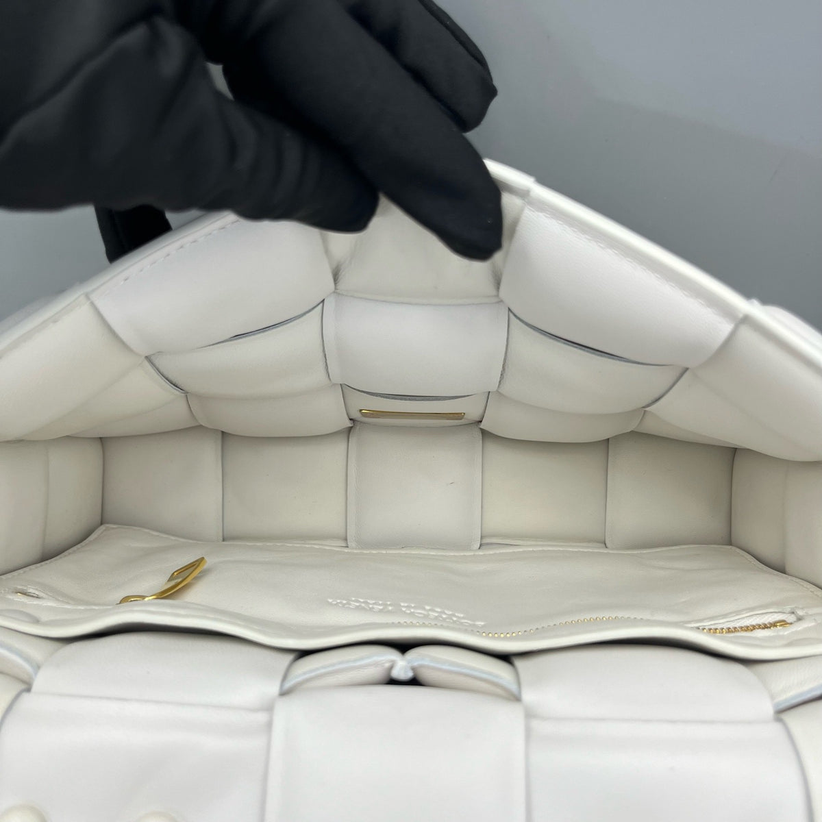 Bottega Veneta - Chain Cassette - Leather - White