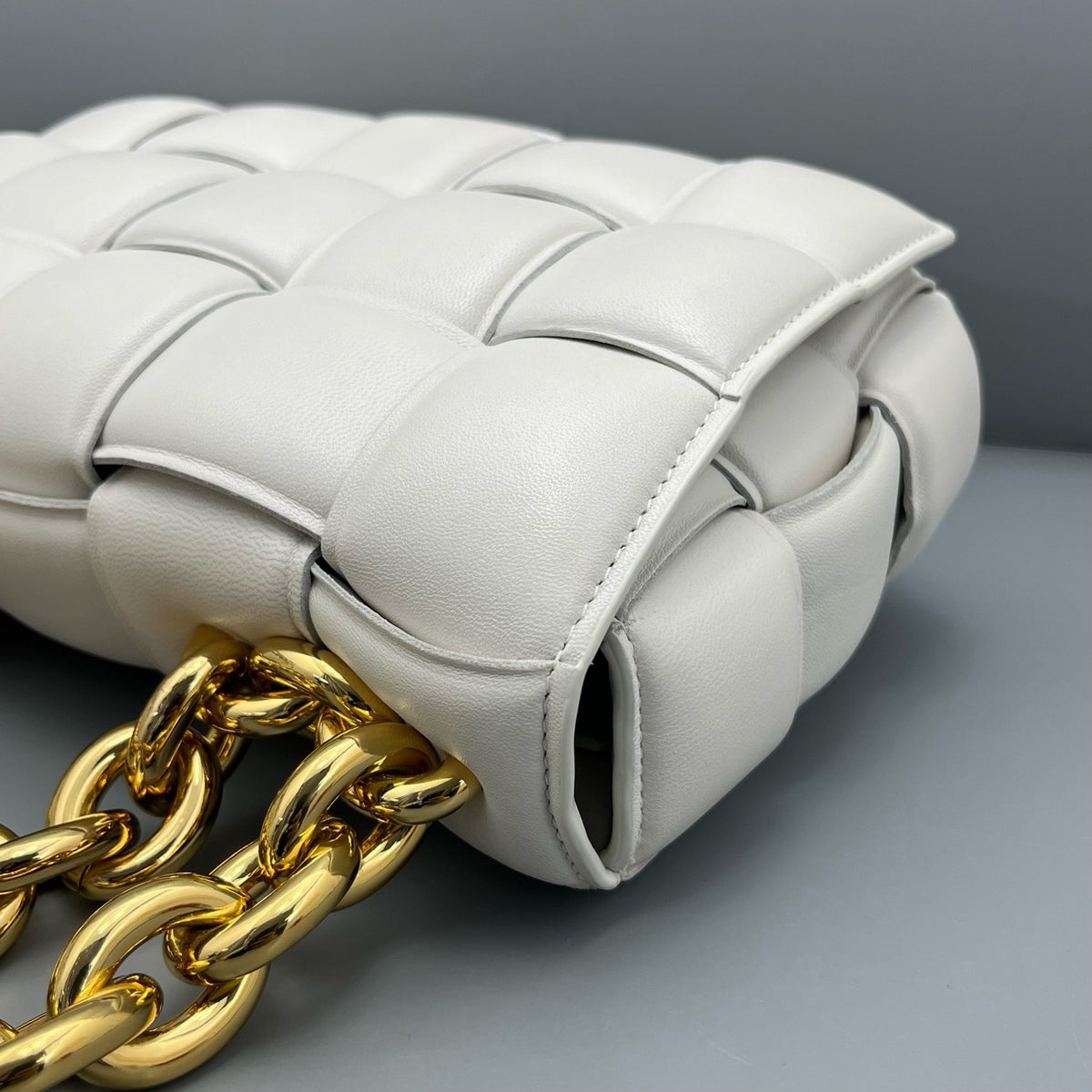 Bottega Veneta - Chain Cassette - Leather - White