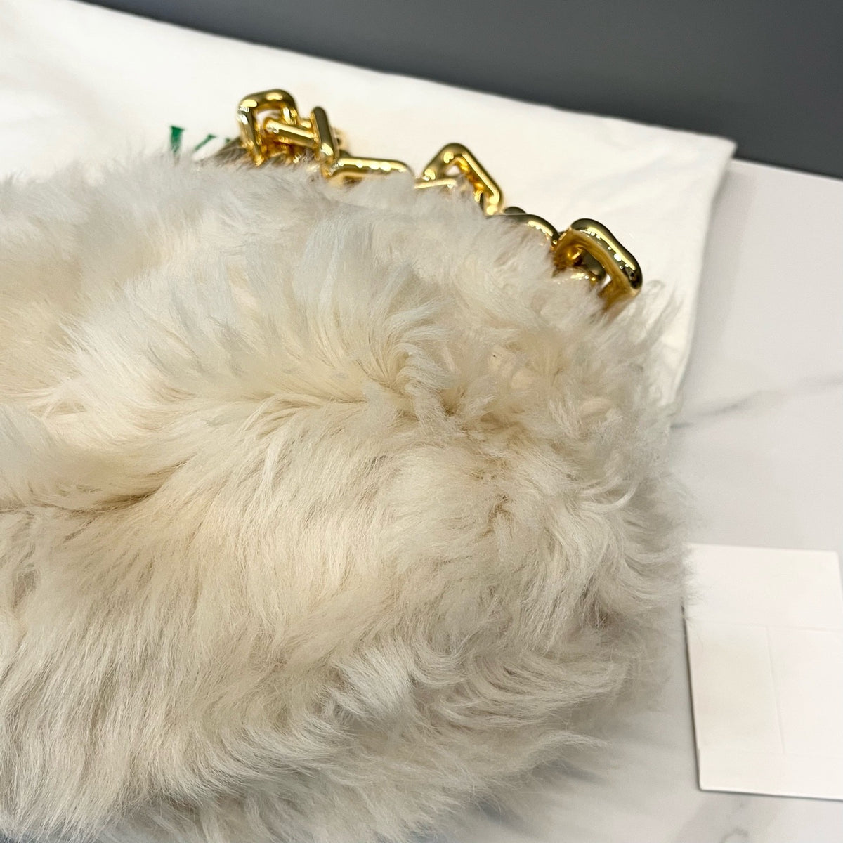 Bottega Veneta - Chain Pouch - Fur - Shearling - White - (Medium)