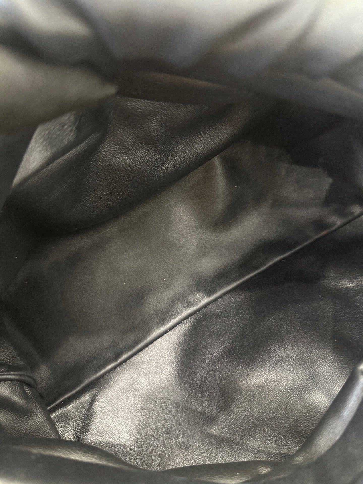 Bottega Veneta - Chain Pouch - Leather - Black - (Medium)
