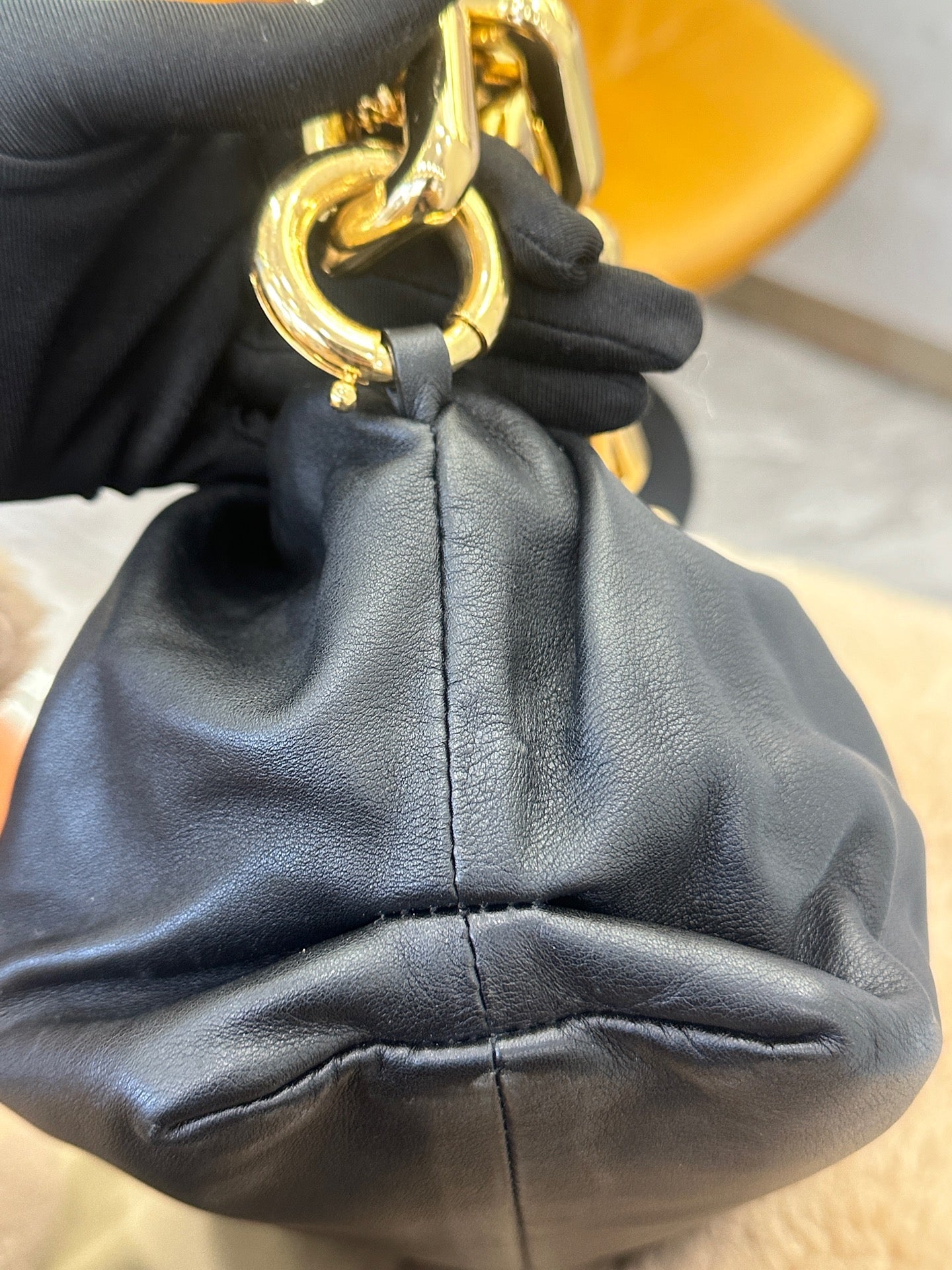 Bottega Veneta - Chain Pouch - Leather - Black - (Medium)