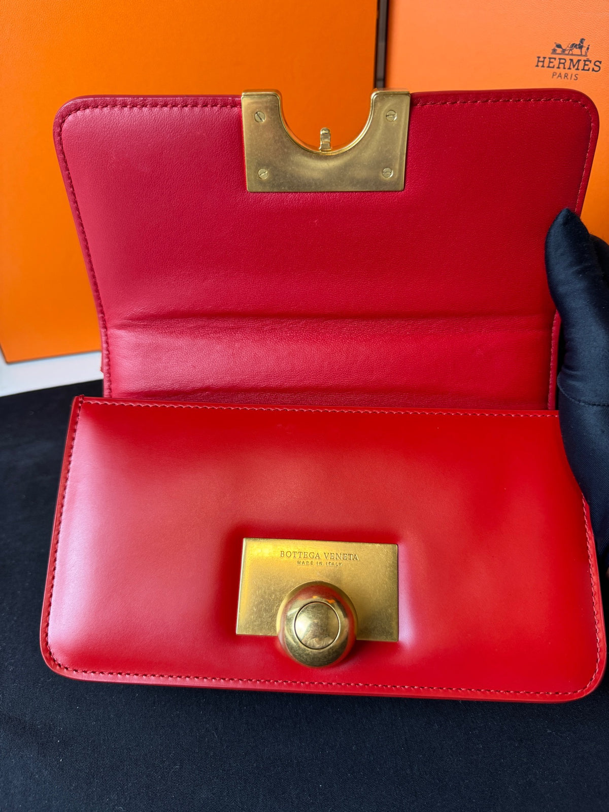 Bottega Veneta - Classic Crossbody Bag - Leather - Red - (mini)