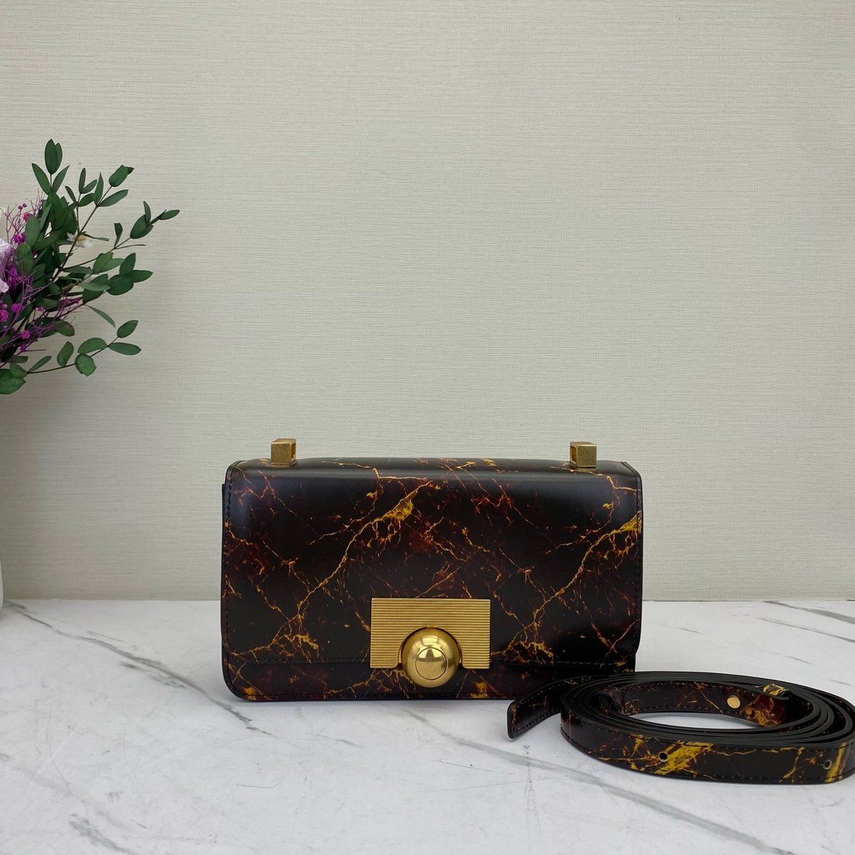 Bottega Veneta - Classic Small - Leather - Brown - (small)