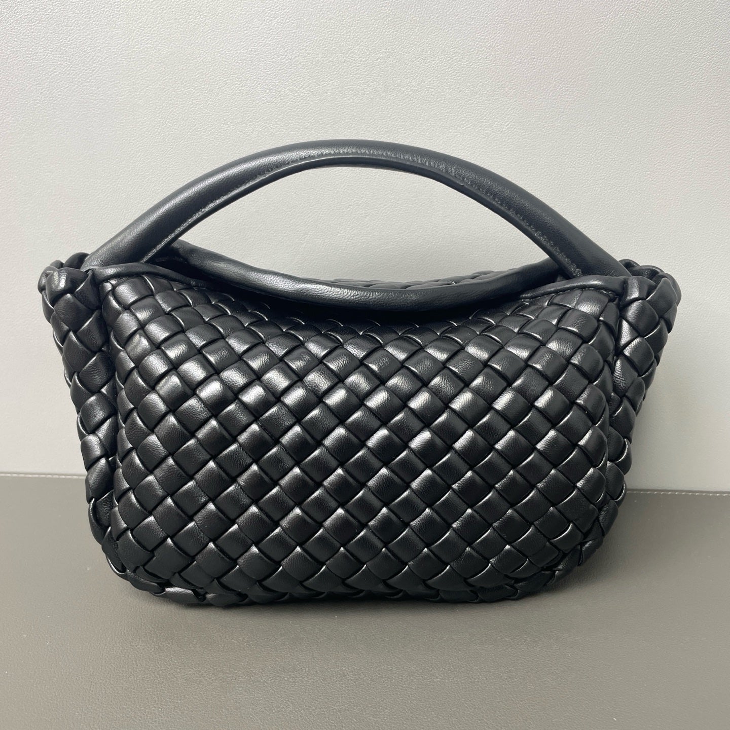 Bottega Veneta - Cobble - Leather - Black - (mini)