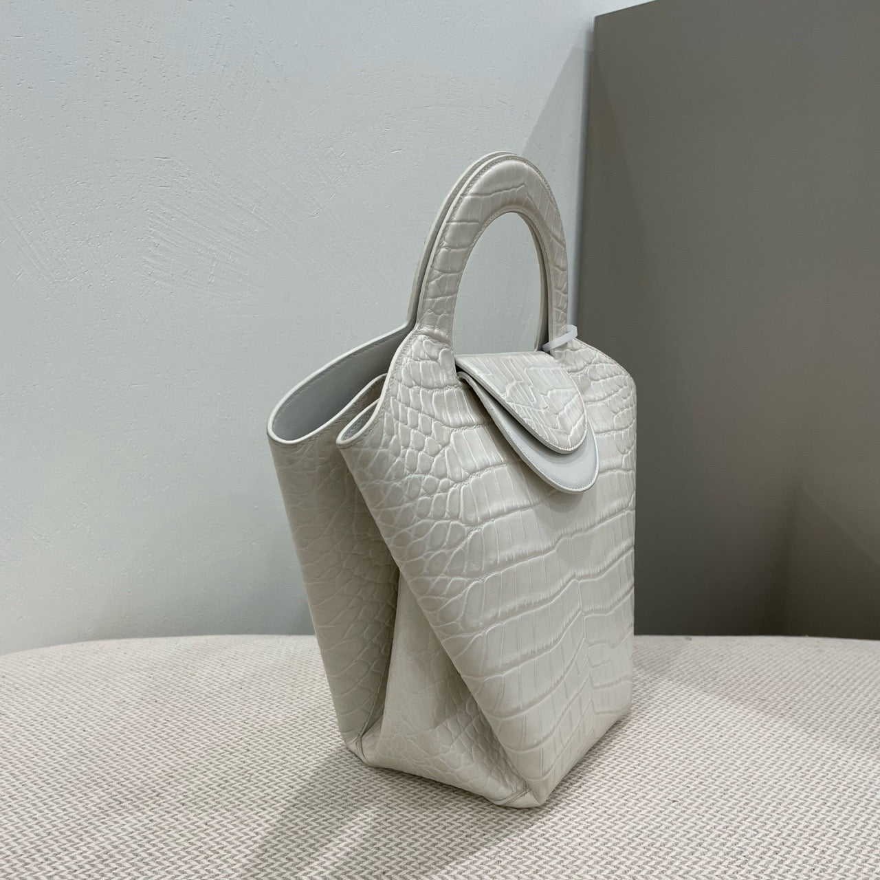 Bottega Veneta - Doll Tote - Leather - White - (medium)