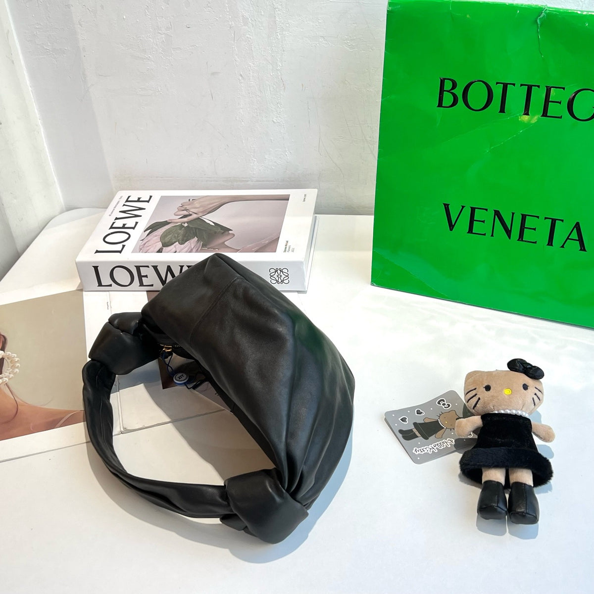 Bottega Veneta - Double Knot - Leather - Black