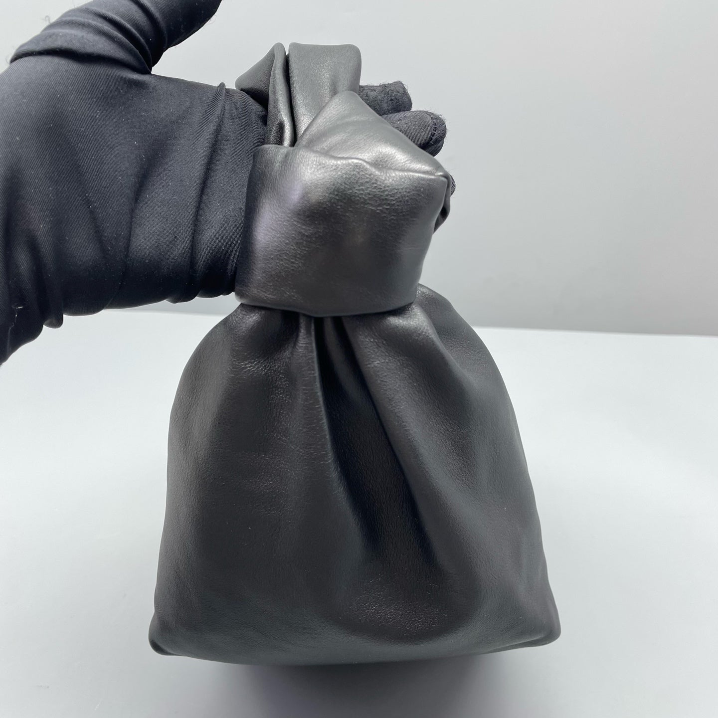 Bottega Veneta - Double Knot - Leather - Black - (mini)