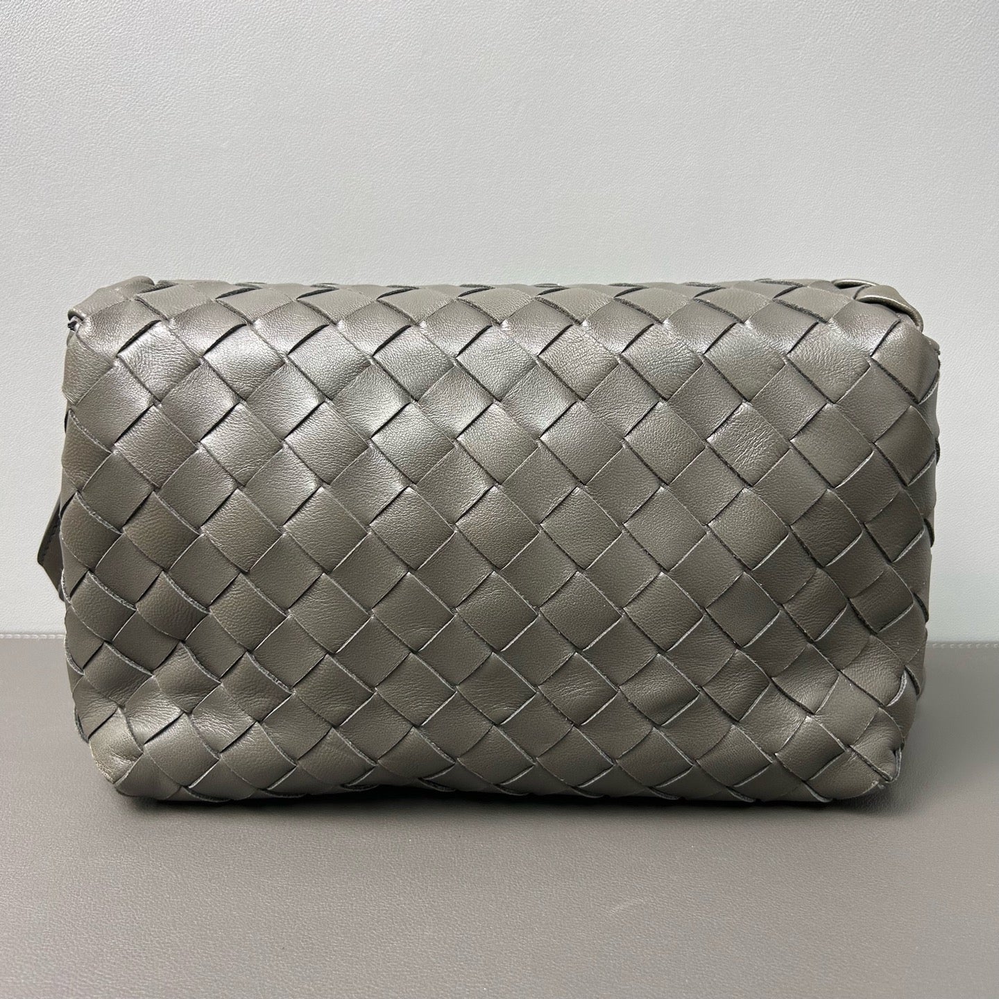 Bottega Veneta - Fold Small Messenger Bag - Leather - Grey - (small)
