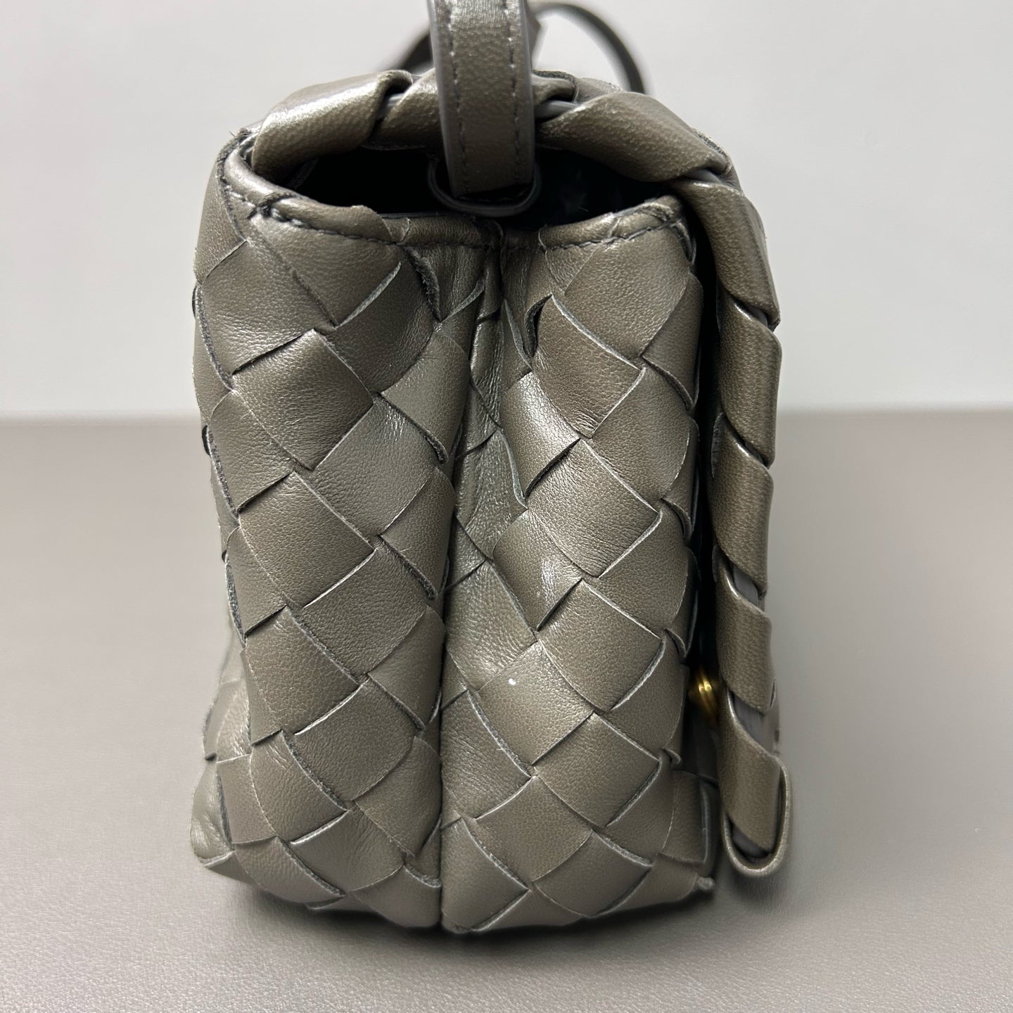 Bottega Veneta - Fold Small Messenger Bag - Leather - Grey - (small)