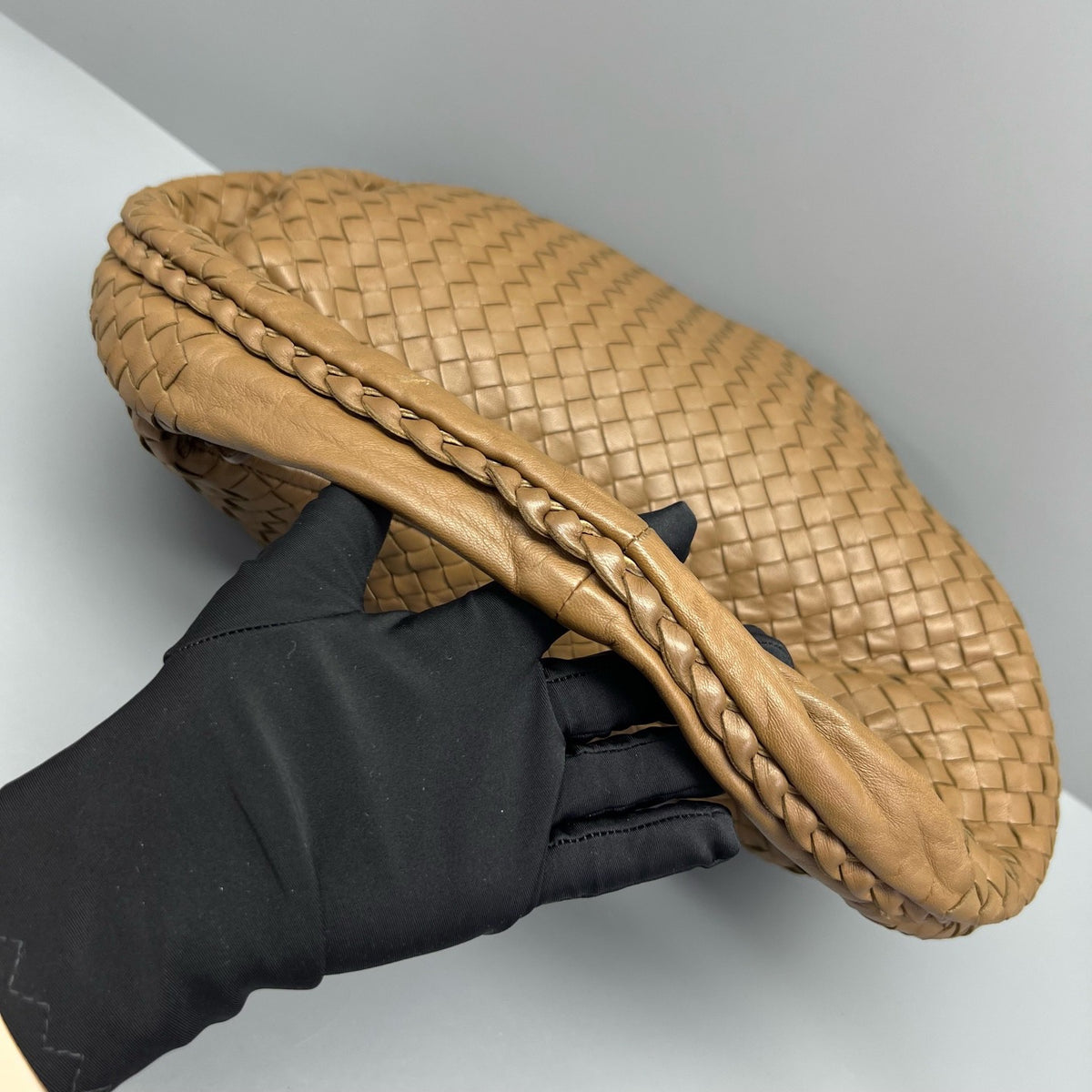 Bottega Veneta - Hobo Bag - Leather - Brown - (medium)