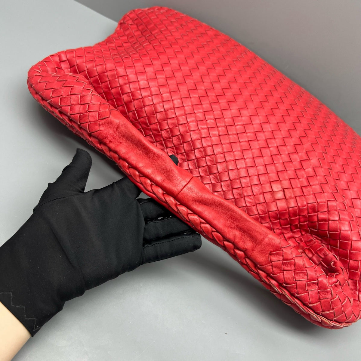Bottega Veneta - Hobo Bag - Leather - Red