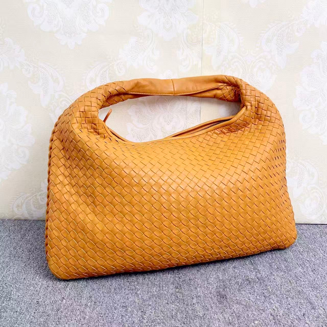 Bottega Veneta - Hobo Bag - Leather - Yellow - (medium)