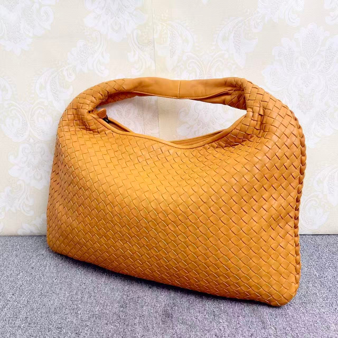 Bottega Veneta - Hobo Bag - Leather - Yellow - (medium)