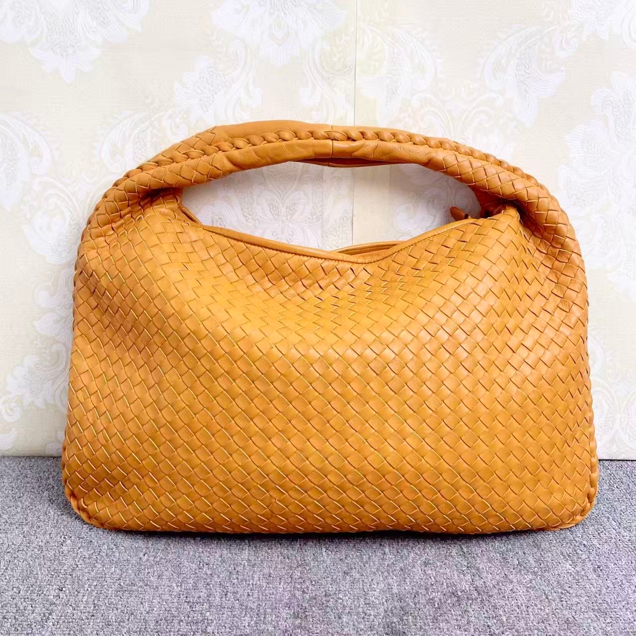 Bottega Veneta - Hobo Bag - Leather - Yellow - (medium)