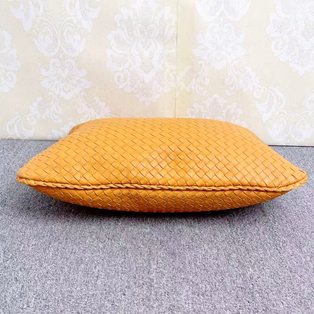 Bottega Veneta - Hobo Bag - Leather - Yellow - (medium)