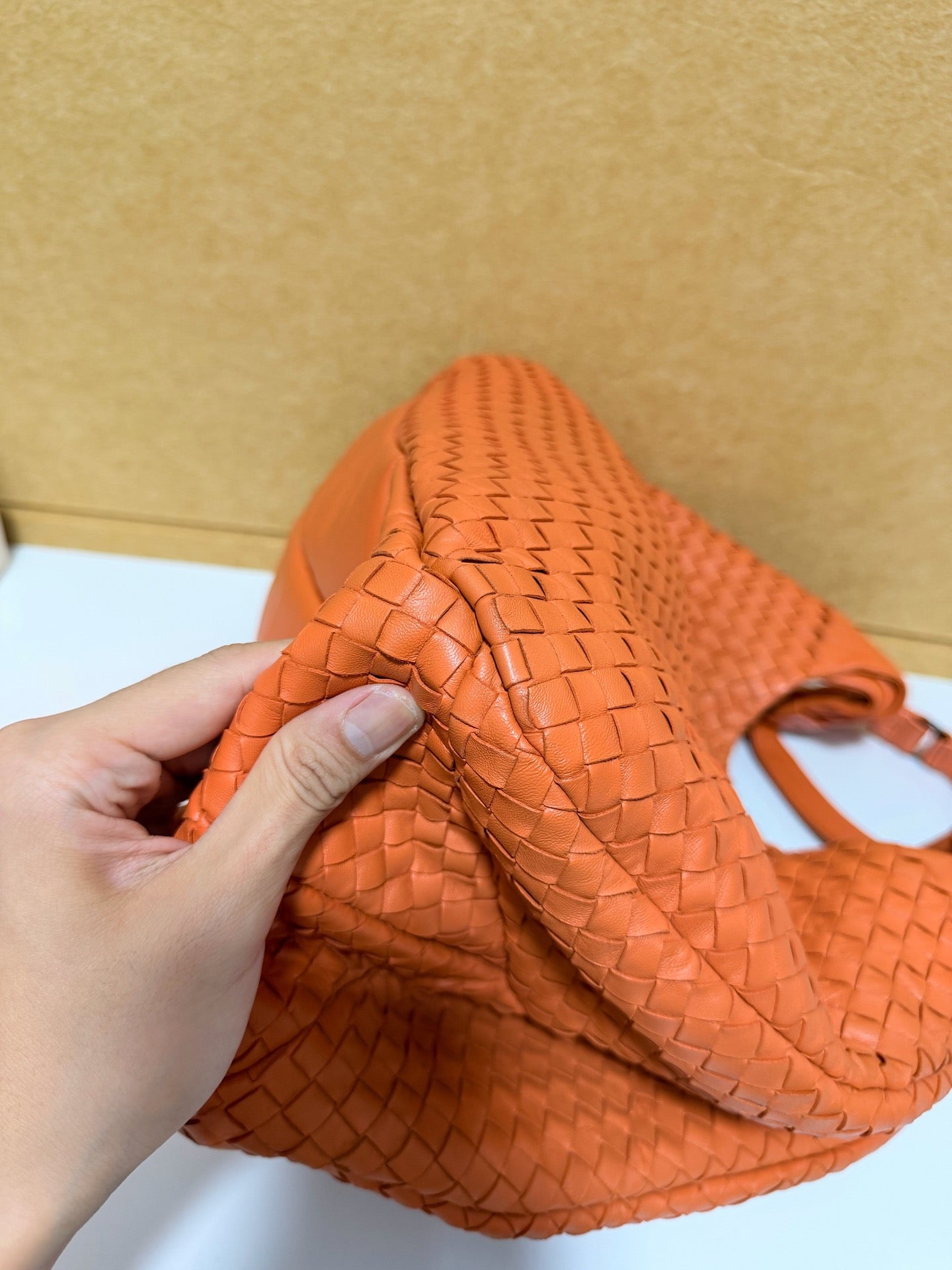 Bottega Veneta - Hobo - Leather - Orange - (medium)