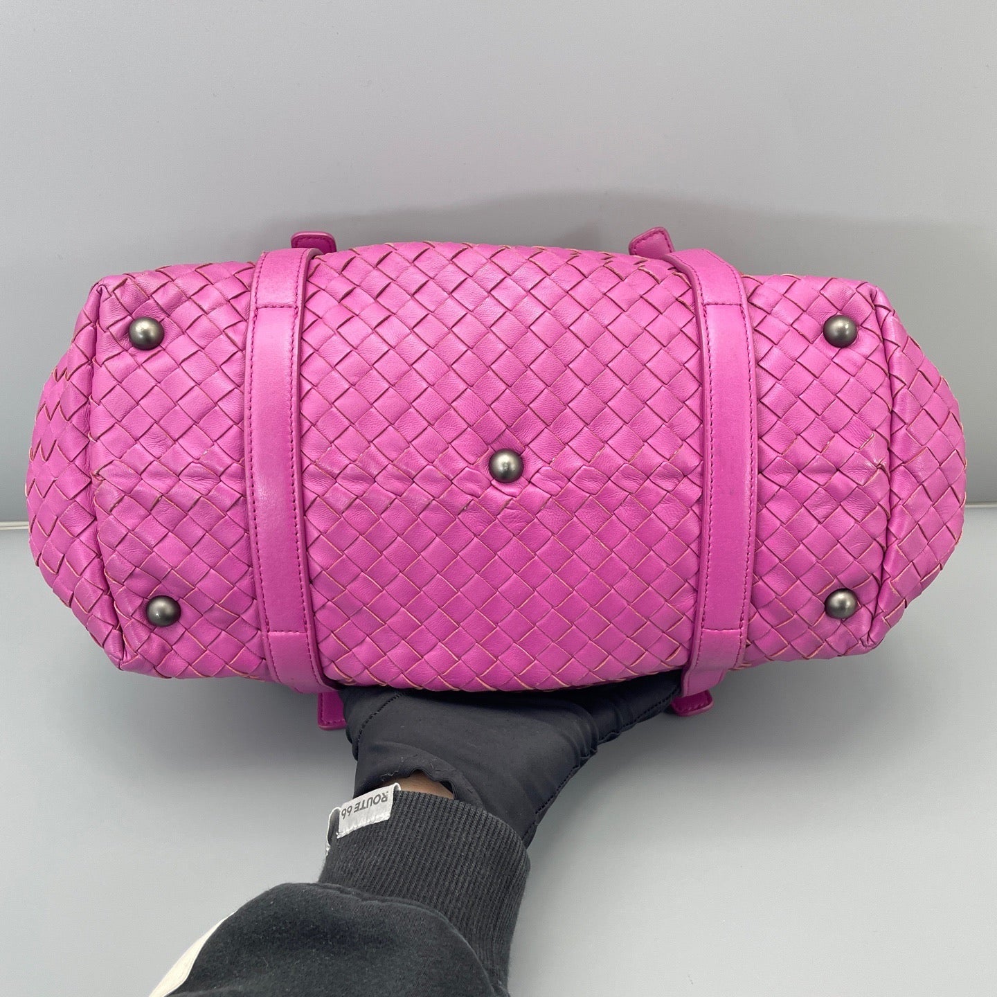 Bottega Veneta - Intrecciato Boston Bag - Leather - Rose Purple - (Medium)