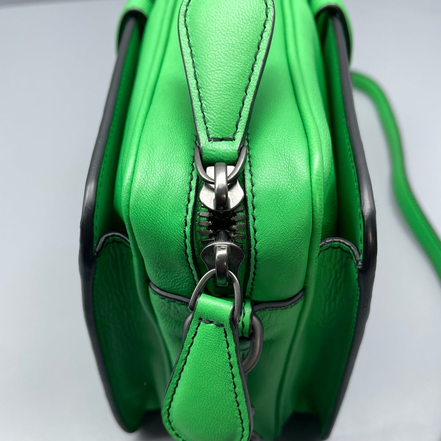 Bottega Veneta - Intrecciato Camera Bag - Leather - Green - (small)