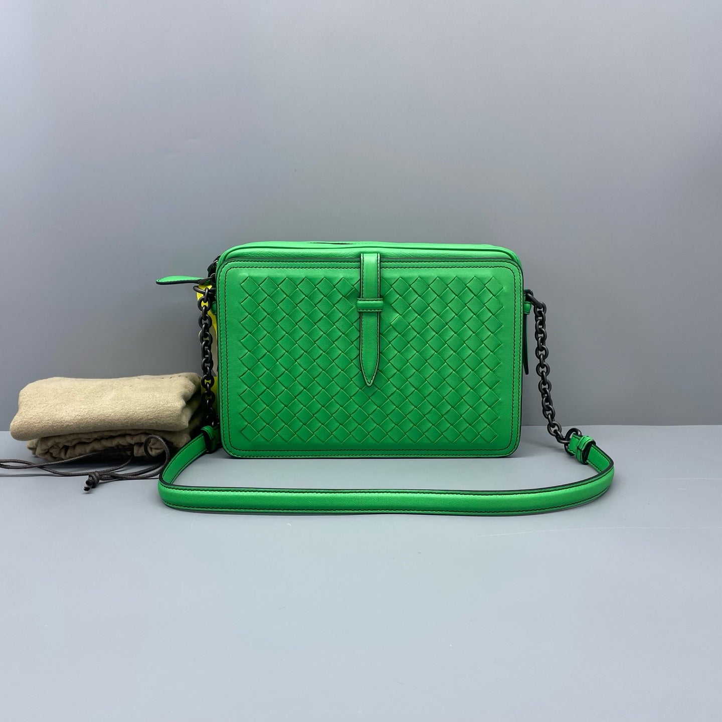 Bottega Veneta - Intrecciato Camera Bag - Leather - Green - (small)