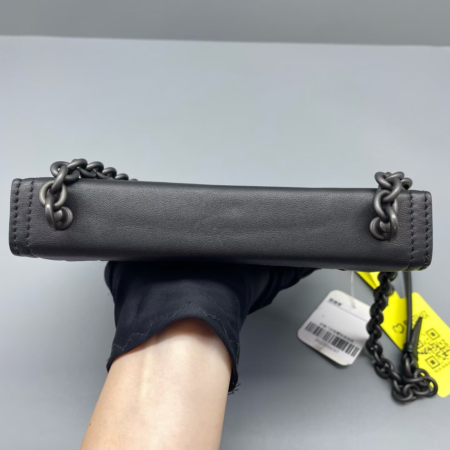 Bottega Veneta - Intrecciato Chain Shoulder Bag - Leather - Black - (mini)