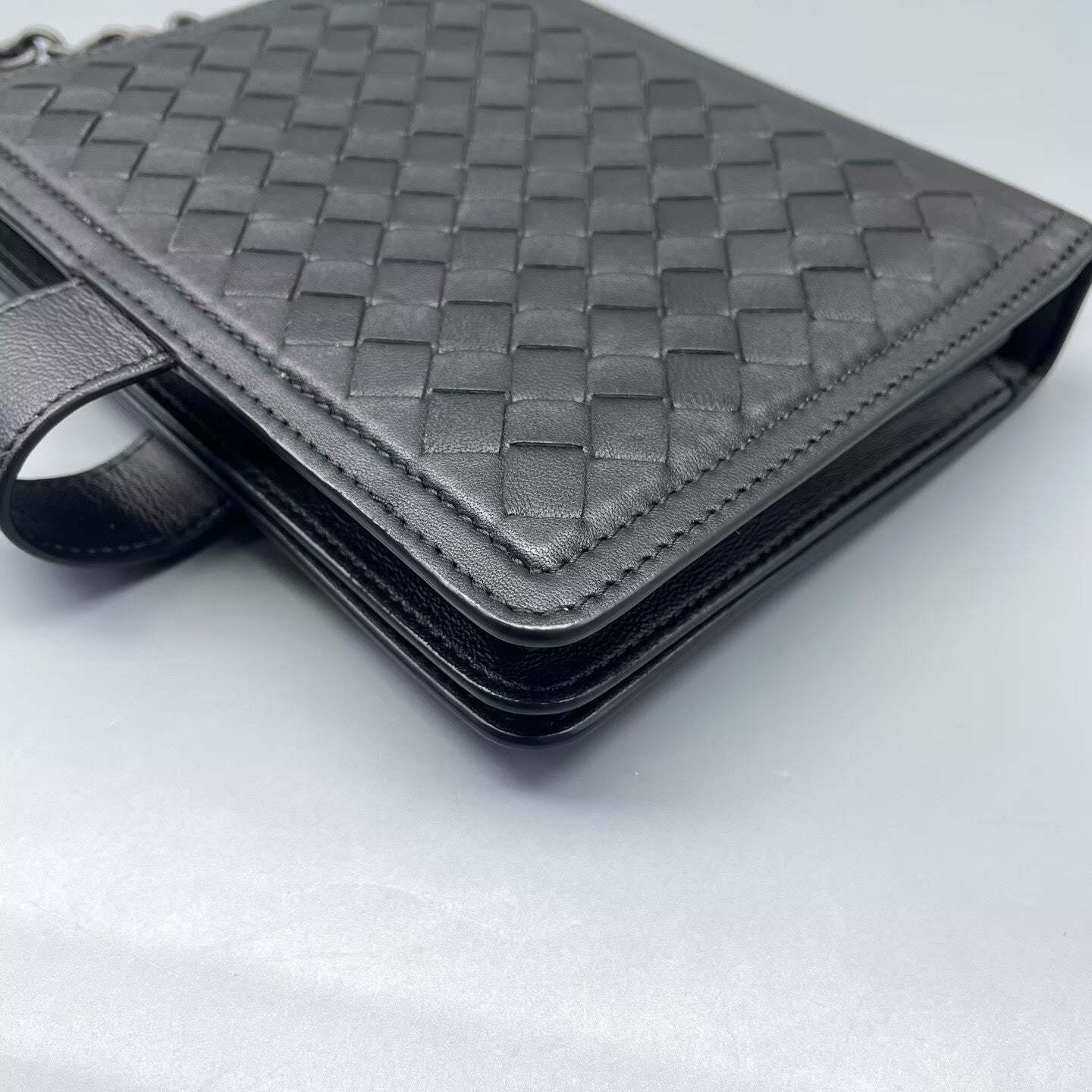 Bottega Veneta - Intrecciato Chain Shoulder Bag - Leather - Black - (mini)