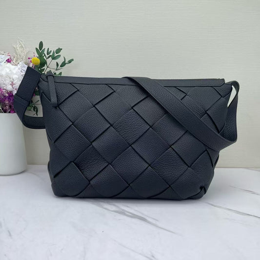 Bottega Veneta - Intrecciato Crossbody Bag - Full grain leather - Black - (Medium)