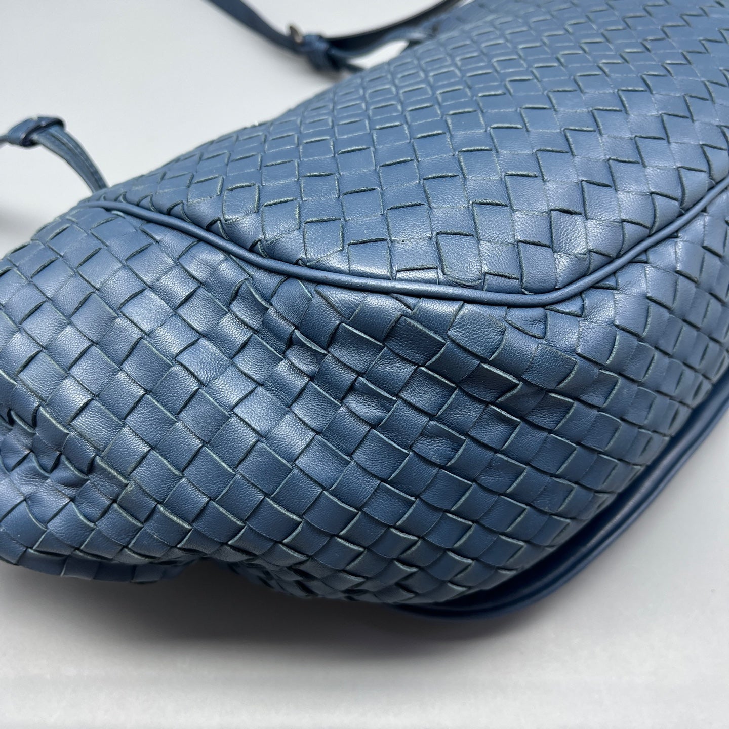 Bottega Veneta - Intrecciato Flap Drawstring Crossbody Bag - Leather - Blue - (small)