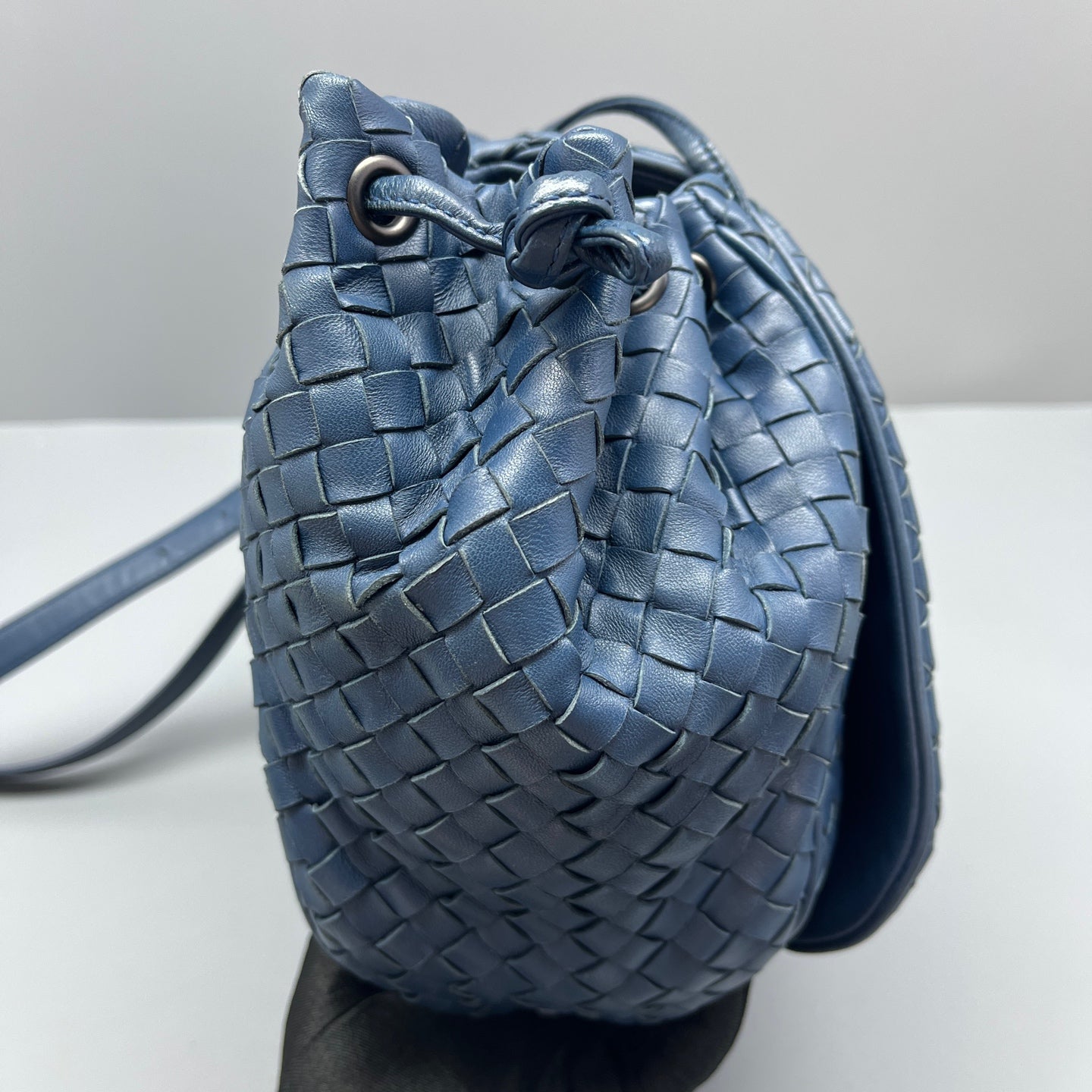 Bottega Veneta - Intrecciato Flap Drawstring Crossbody Bag - Leather - Blue - (small)