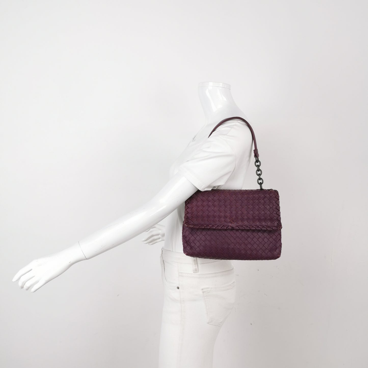 Bottega Veneta - Intrecciato Flap Shoulder Bag - Leather - Plum - (medium)