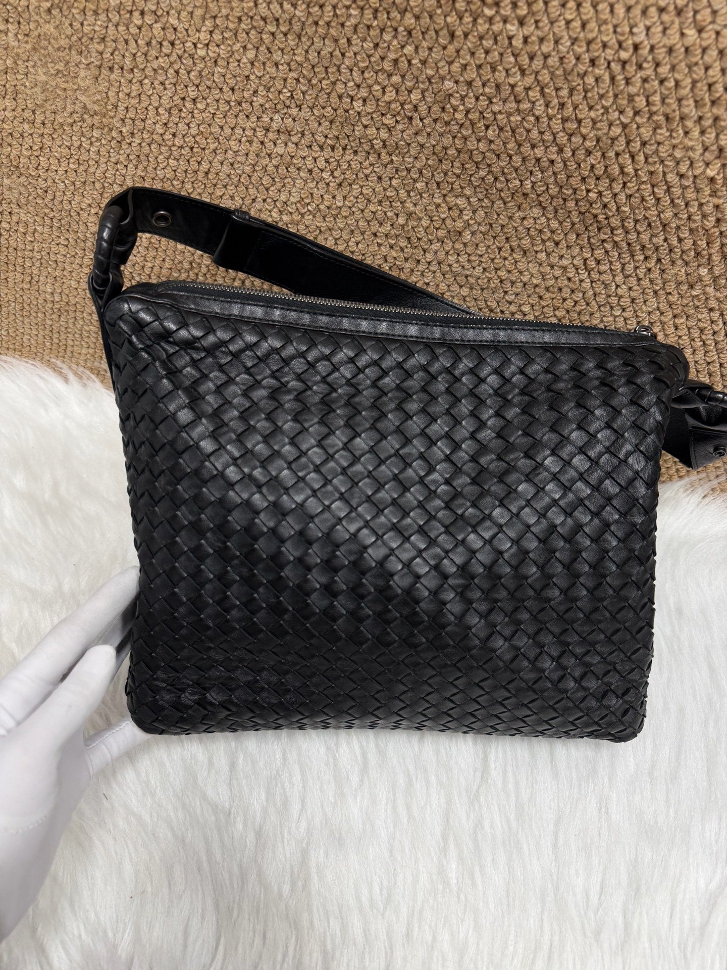 Bottega Veneta - Intrecciato Hobo Bag - Leather - Black - (large)