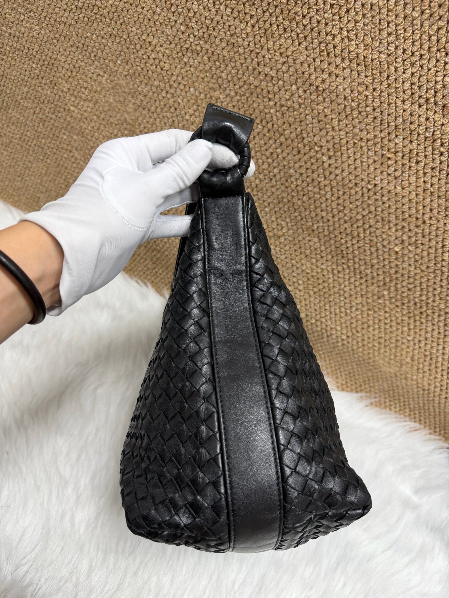 Bottega Veneta - Intrecciato Hobo Bag - Leather - Black - (large)