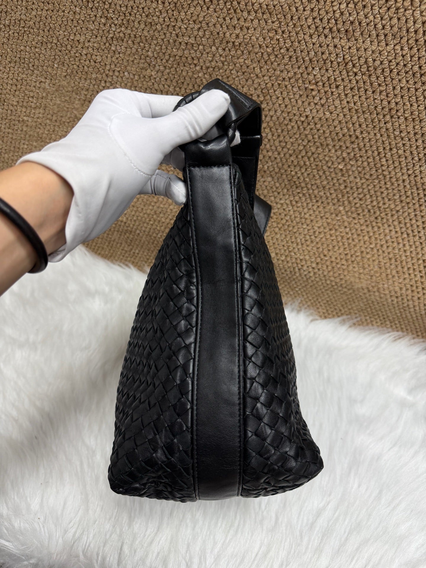 Bottega Veneta - Intrecciato Hobo Bag - Leather - Black - (large)